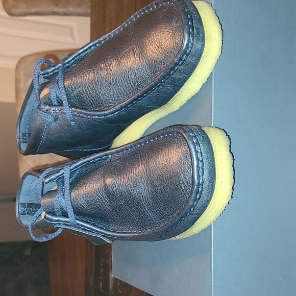 Navy Blue Leather Wallabee Clarks 95 